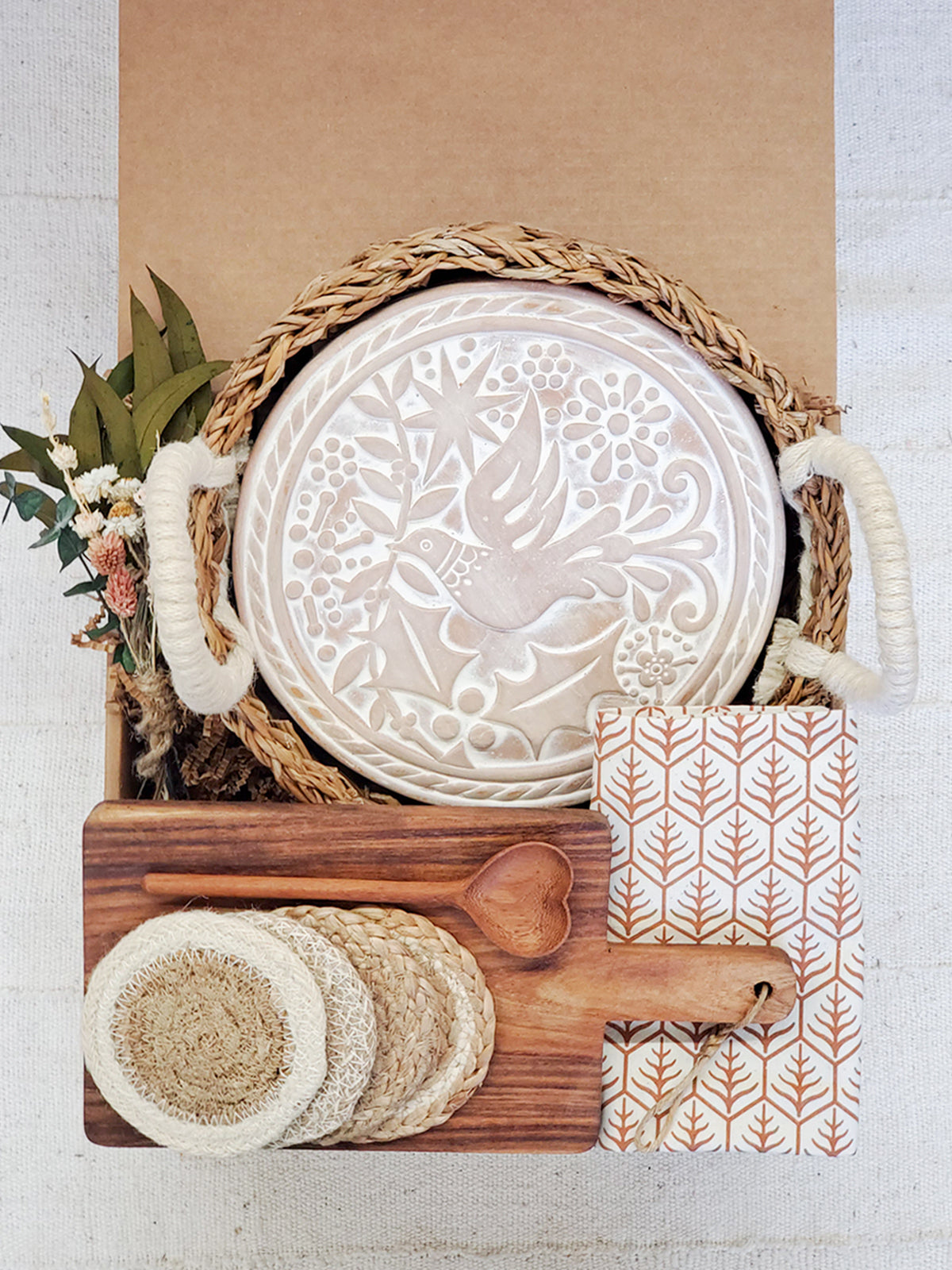 Bread Warmer Gift Box with Wooden Board and Spoon – Round