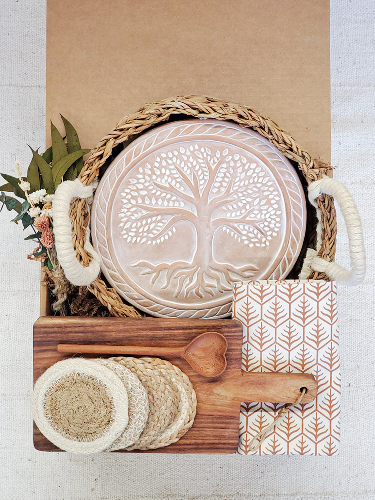 Bread Warmer Gift Box with Wooden Board and Spoon – Round