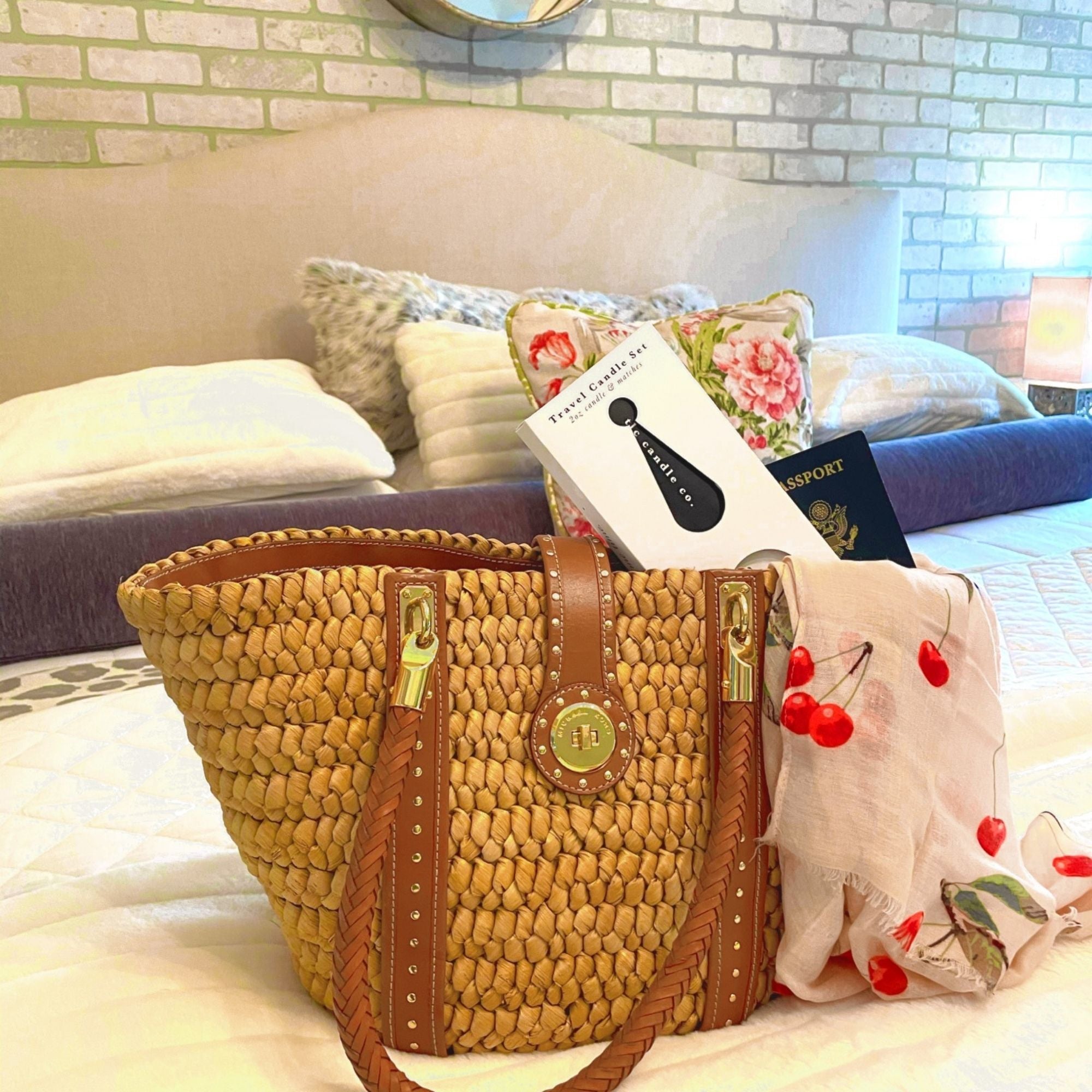 Magnolia Travel Candle