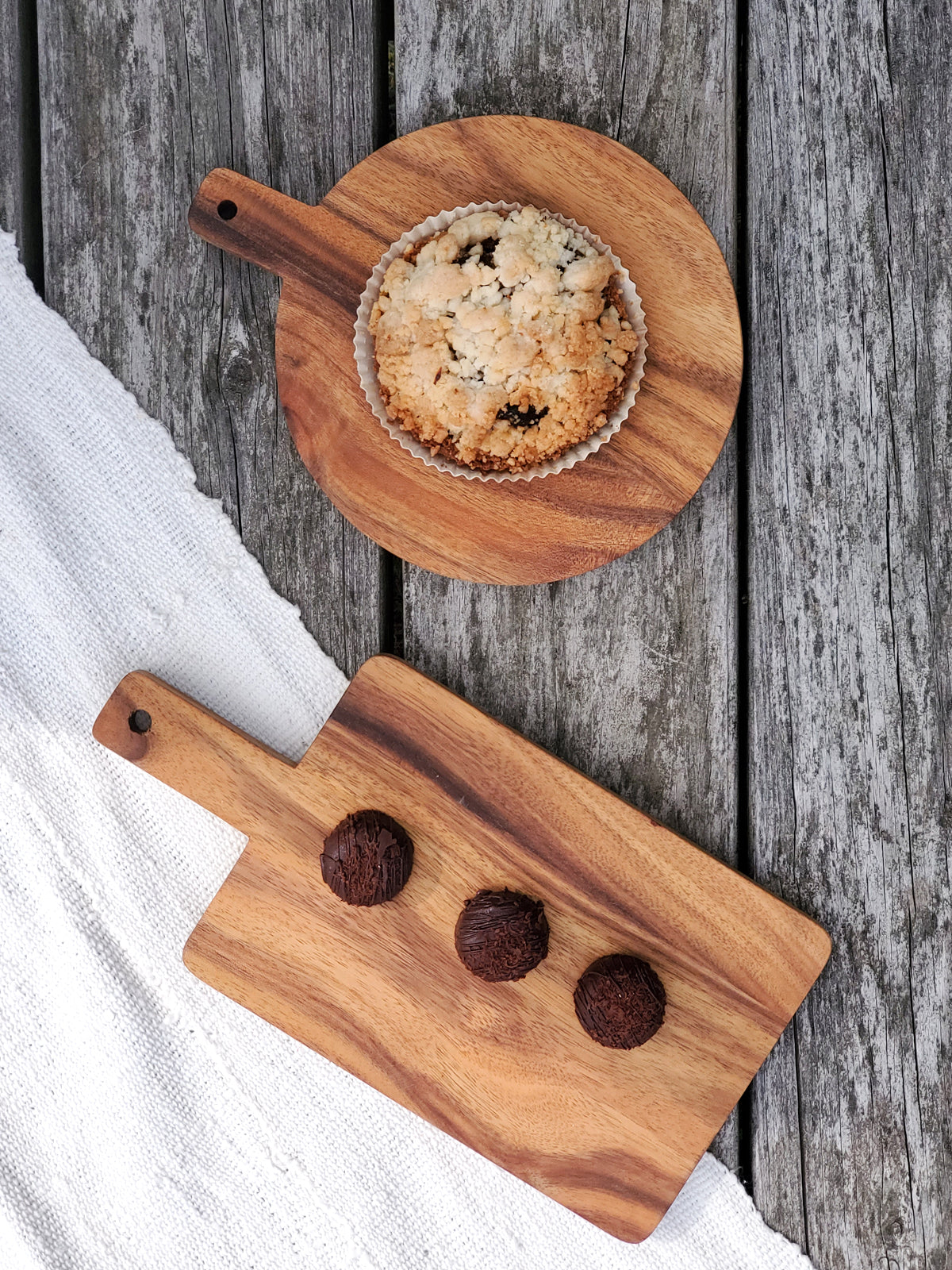 Albizia Wood Small Serving Board