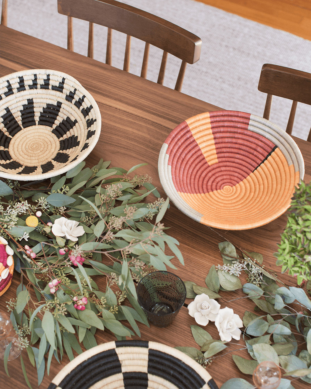 Amaryllis Plateau Basket